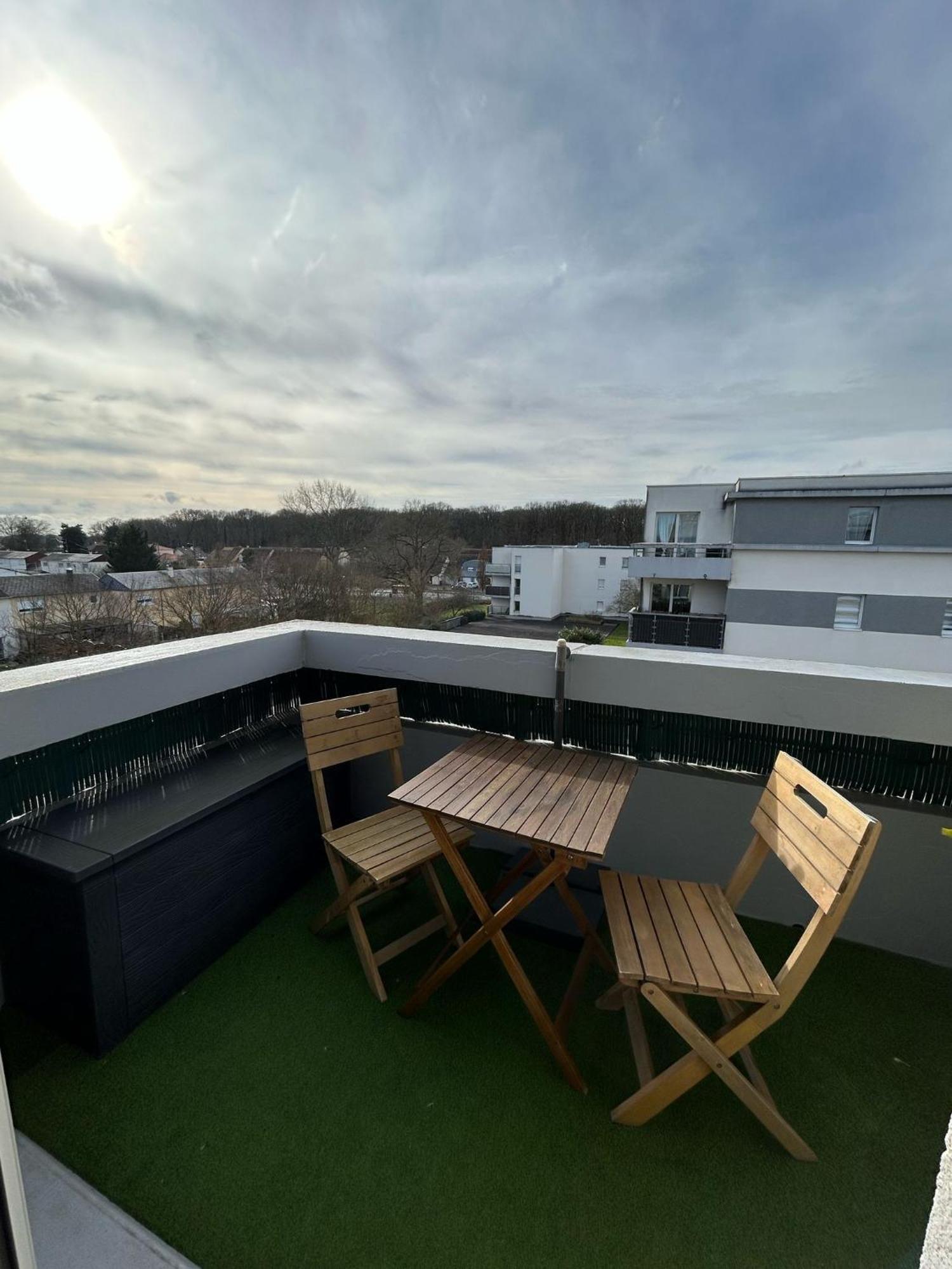 Appartement T3 Proche Circuit Du Mans Allonnes  ภายนอก รูปภาพ